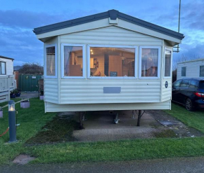 3 bedroom pet free static caravan in Prestatyn